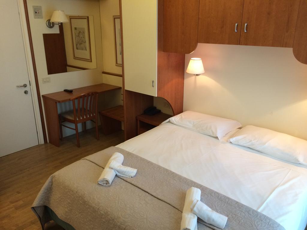 Hotel Stella D'Oro Lido di Jesolo Kamer foto